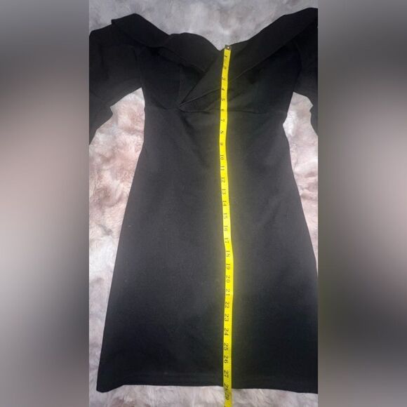 Donna Mizani Camilla off the shoulder dress, bell sleeves - Picture 11 of 13